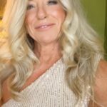 Deana Carter Instagram - Playing shows & having a ball! Y’all come see us! 👏🏻 Deana.com for tour dates & more! @citywinerynyc @citywineryphil City Winery NYC