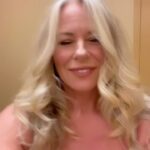 Deana Carter Instagram - 🎄🎁 Happy Holidays!