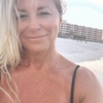 Deana Carter Instagram - Looking to the #weekend! Sending love ❤️