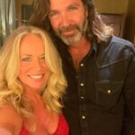 Deana Carter Instagram - Well, another AMAZING night with my @opry #family with all the great artists & staff! Thanks for another fabulous evening in #thecircle ❤️ My date is pretty hot too! 🥰 🔥 Grand Ole Opry