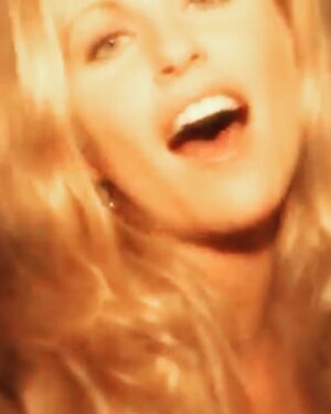 Deana Carter Instagram - Well, y’all… #StrawberryWine was released 27 years ago TODAY! 🎉🙌🏻 Always a special day for me w/a heart FULL of gratitude!! 🙏🏻❤️#THANKYOU FOR ALL THE LOVE that just keeps going! Come see us on the road @deana.com for deets & a gig near you! 🥰 #likeafinewine #stillgoingstrong 🍓🍷