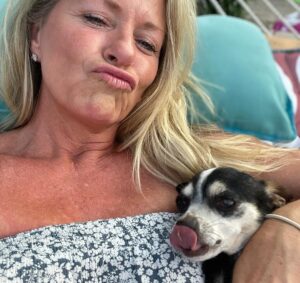 Deana Carter Instagram - My heart is absolutely broken today. 💔 My sweet Georgie is warming the hearts of angels now. What a perfect little gift & immense Blessing she was to me. Wait for me in Heaven, G. Cant wait to cuddle up to you again. I love you. ❤️