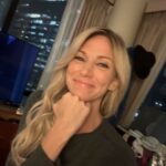 Debbie Gibson Instagram - LIVE from NY… it’s Friday Night ! ❤️🍸 Random useless thoughts that I somehow felt compelled to share in the moment ! 🤷‍♀️ LOL … ENJOY !!! And the gorgeous hair extensions I keep annoyingly playing with are courtesy of my friends at @hiddencrownhair ! Not a paid endorsement. I just love them! #NYC #friday #fridaynight