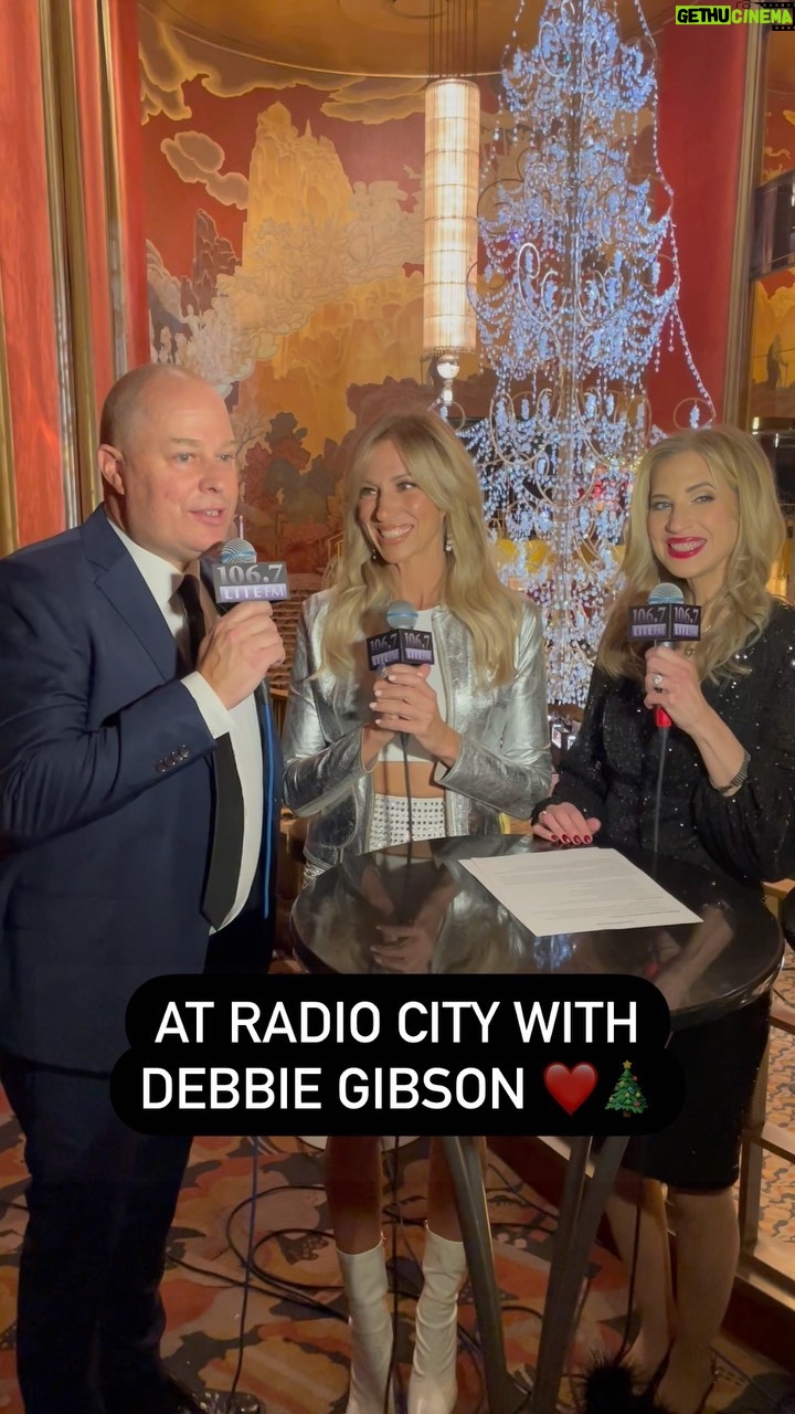 Debbie Gibson Instagram - Itβs the most wonderful time of the year! πβ€οΈ @debbiegibson and @paulcubbybryant + @thechristinenagy LIVE from @radiocitymusichall π #1067LiteFMChristmas #LiteFMChristmas Radio City Music Hall