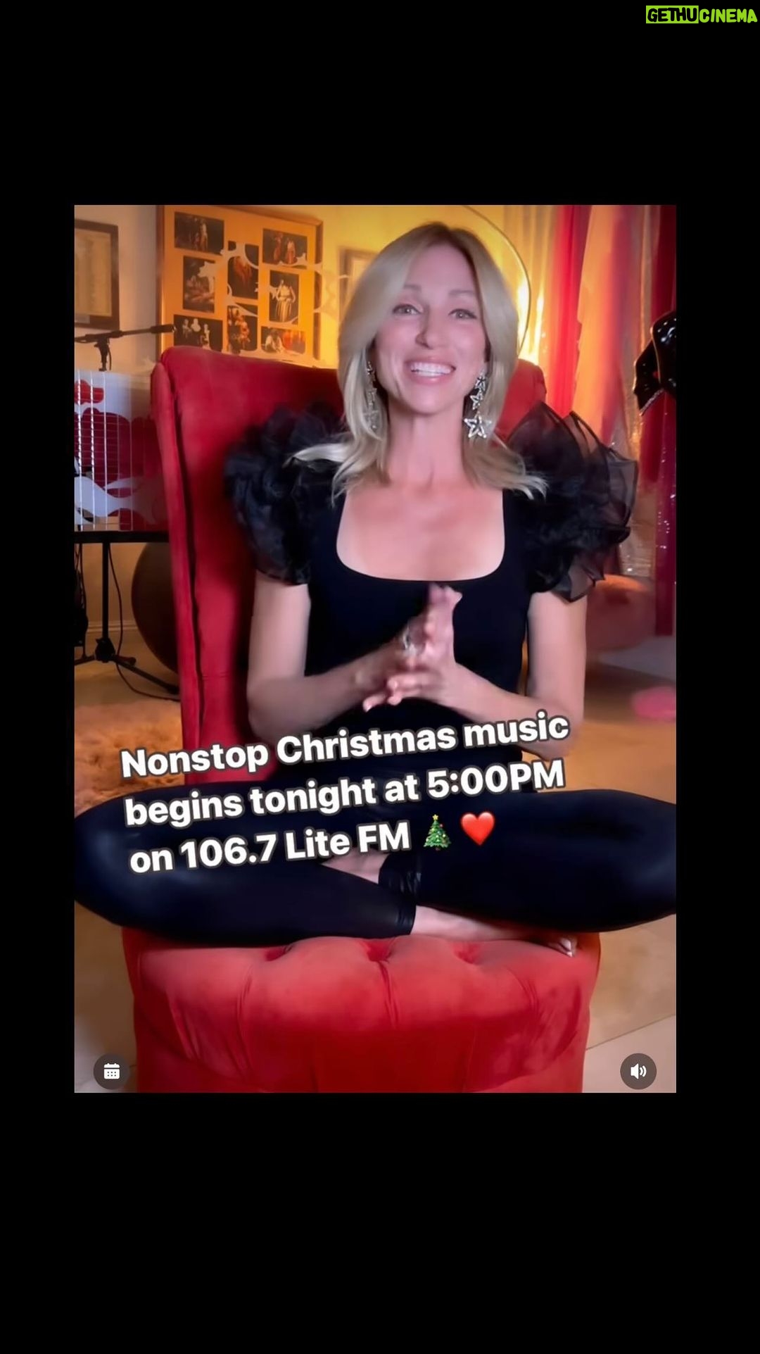 Debbie Gibson Instagram - Counting down the minutes to 5:00 when we flip the switch to nonstop Christmas music at @radiocitymusichall with @debbiegibson, @paulcubbybryant, @thechristinenagy and @therockettes πβ€οΈππ #1067LiteFMChristmas #LiteFMChristmas