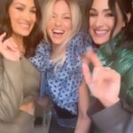 Debbie Gibson Instagram - The long lost blonde Bella Sister ! 🤍 Amazing seeing you @nikkigarcia and @brie ! Check out their new show “Twin Love” on @amazonfreevee Their passion for it is contagious ! Can’t wait ! #sisters #twinlove #nyc