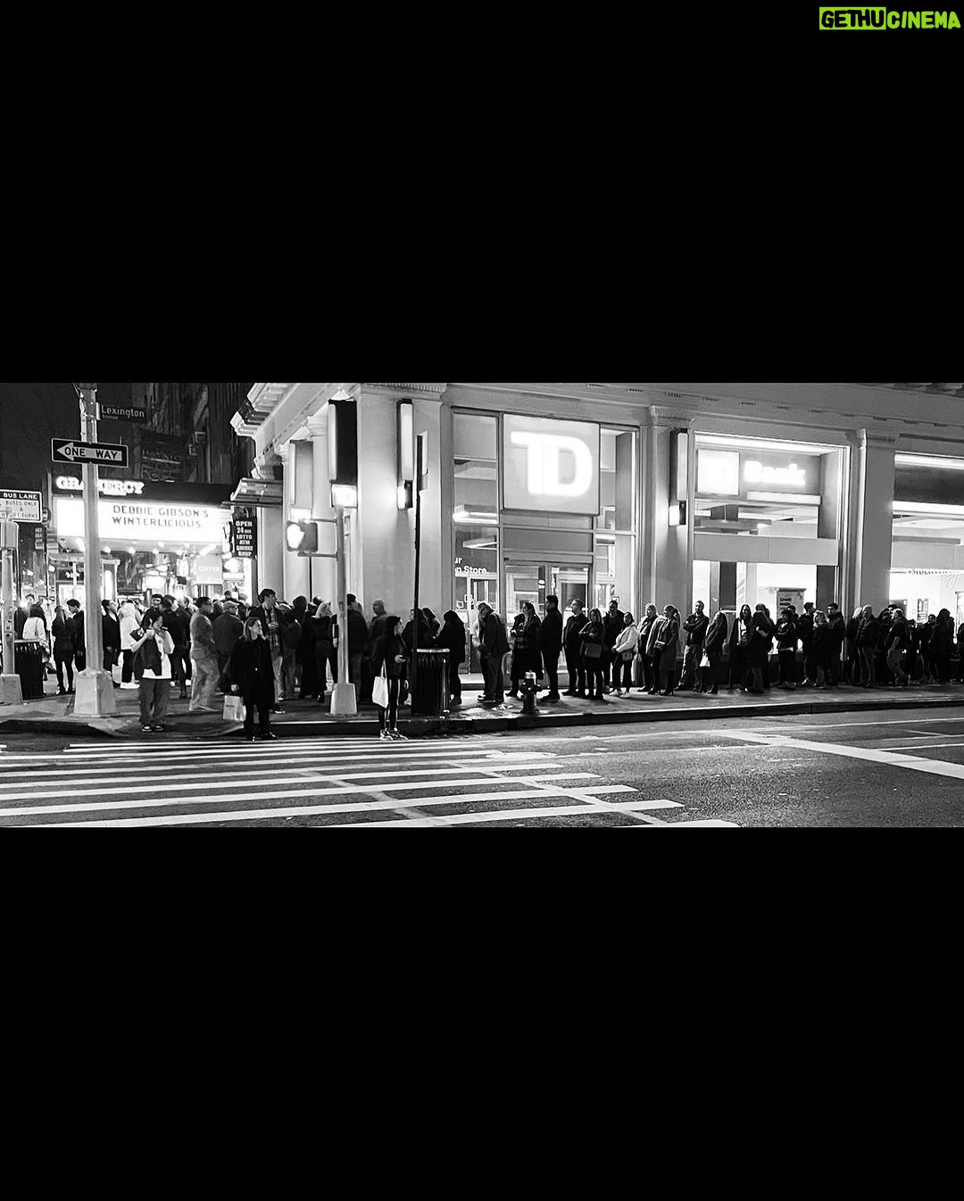 Debbie Gibson Instagram - NYC you showed UP! π€βοΈπΈ 3 Nights ! Swipe for all the fun π΅ 36 years and counting and you lined up around the block in the cold and reached for my hand like it was 1989, but we communed as the vital vibrant people weβve evolved into in the here and now and I am beyond grateful ! MANY posts to come of all of my incredible onstage team, friends, and fam but this one is for the audience! ππ²π Also a big thank you to @livenation for taking such incredible care of your indie touring artists. More on that to come too. But your generosity is not wasted on me β¦ appreciation and respect π€πΌ Photos by @jpphotography09 πΈ Addtl pix by Aunt Linda, Uncle Carl, and what an exquisite pic why my sis @william.adams7 ! #show #nyc #holiday #fans #family The Gramercy Theatre