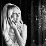 Debbie Gibson Instagram - Backstage 11/25 🤍 See you all this wknd in NYC DebbieGibsonOfficial.com for tix and vip ❄️ Even during a quick change, I take a moment to breathe Photos : Danny Stanton #glam #liveshow #backstage #bts Dressing Room