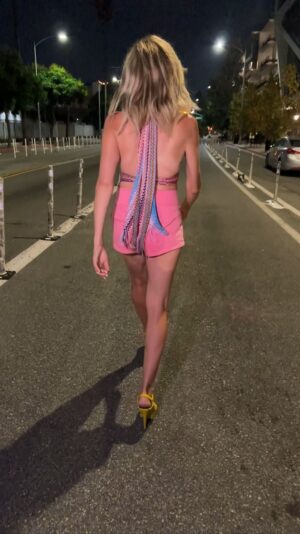 Debbie Gibson Instagram - Waving goodbye to 2023 but holding onto the joy and the connection and the lessons in the heartache and releasing the pain and the guilt and the sorrow and all that doesn’t serve me as I walk in slow motion eyes wide open into 2024.  Won’t you join me? 🩵🍸💫

“Hold onto the memories, they will hold onto you” Taylor Swift 🤍

#newyear #newyearsday #newstart 

Video @spanosphoto