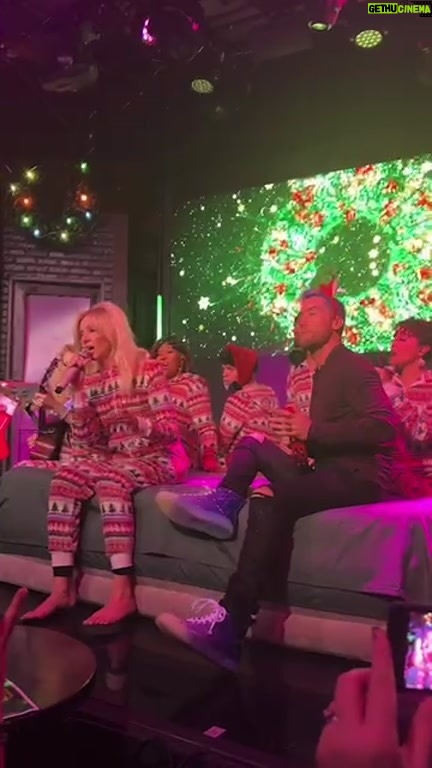 Debbie Gibson Instagram - Holiday slumber party medley with @lancebass at #Winterlicious Bourbon Room Bourbon Room Hollywood
