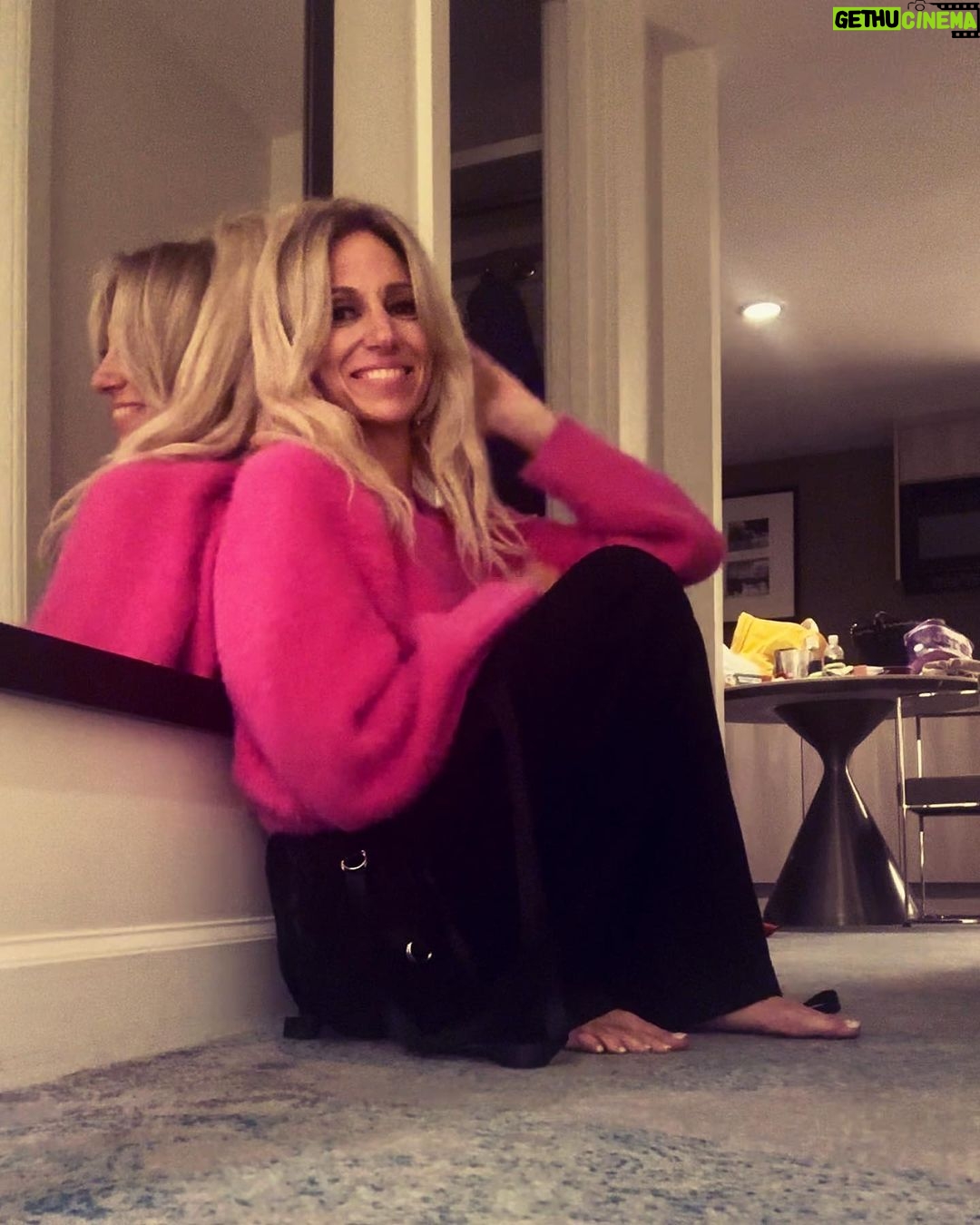 Debbie Gibson Instagram - My favorite pink sweater and me ๐ Post Show Friday Night 12/8 ๐ต Swipe for all the variations on the theme๐ธ #wednesday #wednesdaymotivation #sweater #sweaterweather #stellamccartney Shout out to @Skyla.Ann at @stellamccartney in LV for helping me pick the perfect fit โฆ cute but just baggy enough to feel cozy ! We had FUN finding it ๐ Burbank, California