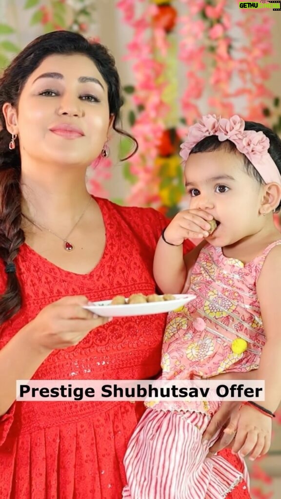 Debina Bonnerjee Instagram - 🎉 In our Indian household and Specially for Bengali’s festival is all about the love for food and sweets. While we have the option to buy them, I choose to create these sweet traditions at home, because our little ones follow our lead and learn the joy of homemade treats. 🍬💕 So this festival lets celebrate the joyful of festival with Prestige cook wear and celebrate the Shubhutsav offer with utmost Joy ✨ #FamilyTraditions #SweetMoments