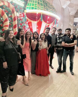 Debina Bonnerjee Instagram - Indeed a wonderful time of the year ✨❤️
#photodump #memories forever..