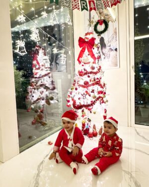 Debina Bonnerjee Instagram - Indeed a wonderful time of the year ✨❤️
#photodump #memories forever..