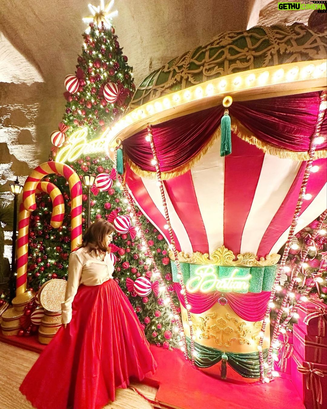 Debina Bonnerjee Instagram - Christmas Vibes every-where 🥰✨😍 #christmasiscoming