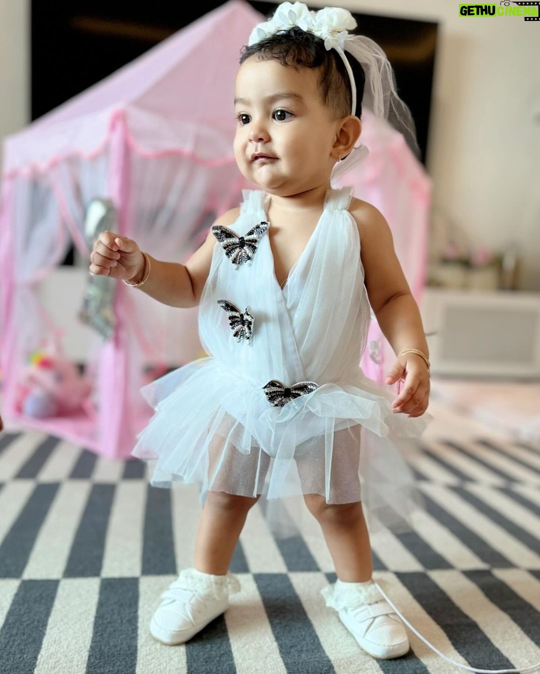 Debina Bonnerjee Instagram - Our little miracle is one today 🥹🫠❤️❤️❤️ Happy Birthday my @divishaadiva you complete us 🧿 . My Outfit : @belavous Divisha’s Outfit : @shilpsaxena . . . . #DivishaTurnsOne #HappyBirthday