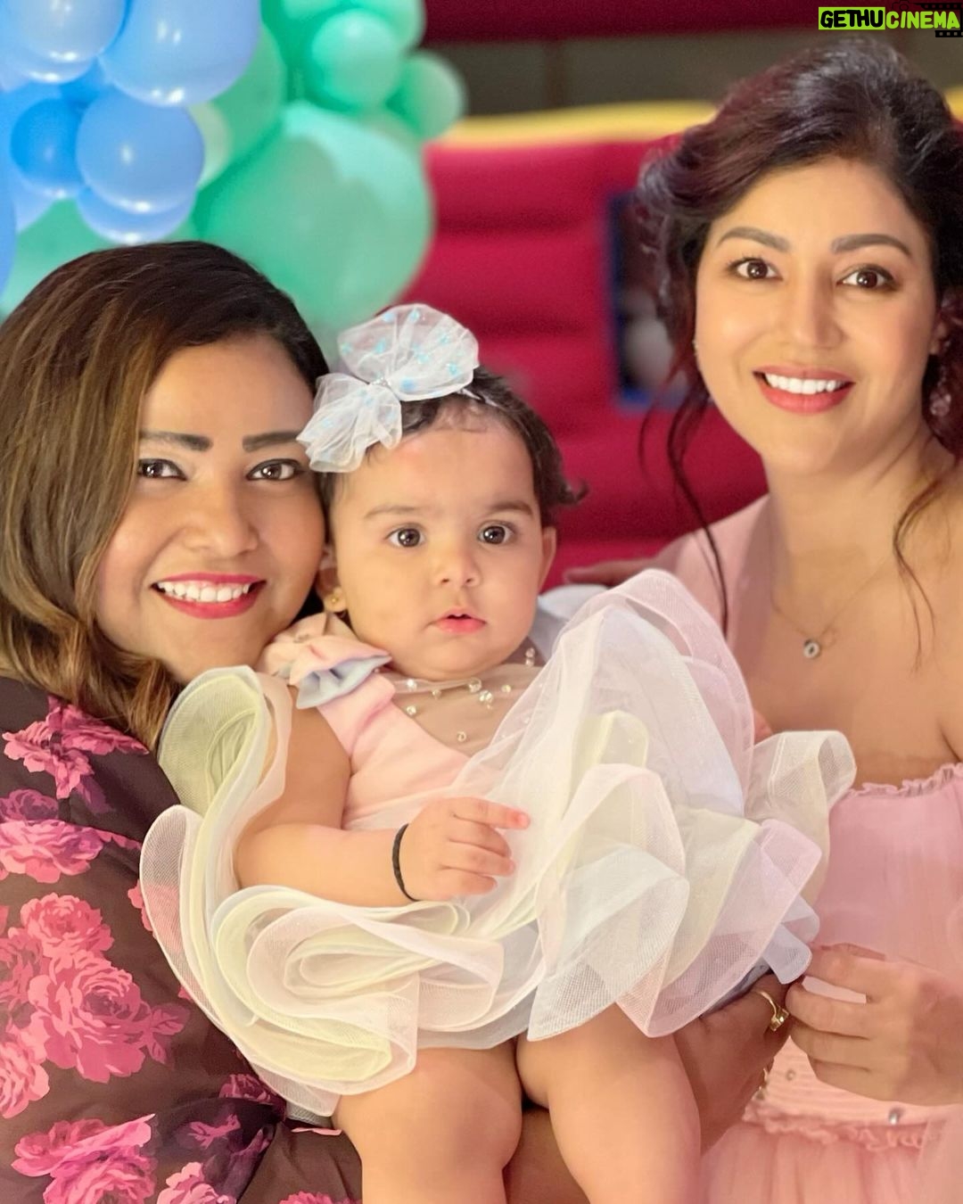 Debina Bonnerjee Instagram - Happy birthday jeevi… . Thanku for being you … the infinite dots …. Are just sentences which I wrote and deleted cos words fall short for what you are to me and to USS. . I love you girl. 🩷❤️🩷❤️🩷❤️ To endless memories ♾️ . @jeevitaoberoi #happybirthday