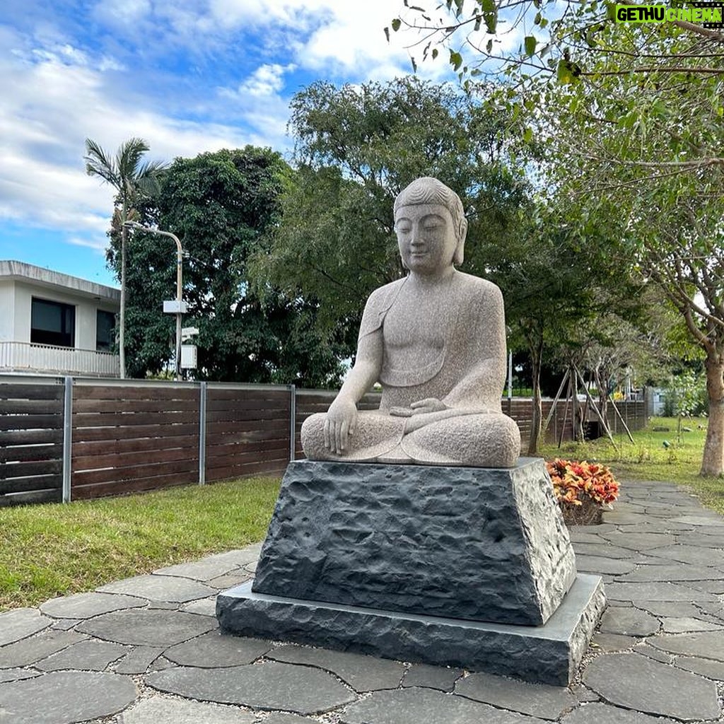 Deborah Colker Instagram - Chegando de volta no Brasil hoje e ainda digerindo a experiência inesquecível em Taipei, Taiwan! Uma riqueza cultural sem igual, lugares incríveis (templos, teatro, escolas de acrobacia e opera), e principalmente, pessoas que nos cruzaram e dedicaram tempo para nos apresentar tantas vivências. Viva a Cura! Obrigada, Taiwan!!! ❤️