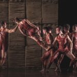 Deborah Colker Instagram – E hoje encerramos a temporada de 2023 com chave de ouro – foram três espetáculos de Cura no Taipei National Theatre, um encontro com a instituição da Epidermólise Bolhosa, e muitíssimas trocas de experiências e culturas!
Obrigada, Taiwan!❤️
#ciadeborahcolker #deborahcolker #cura #curaemtaiwan #dançacontemporânea