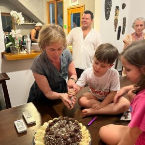 Deborah Colker Instagram - algumas fotos da comemoração do meu aniversário❤️❤️❤️ família é tudo