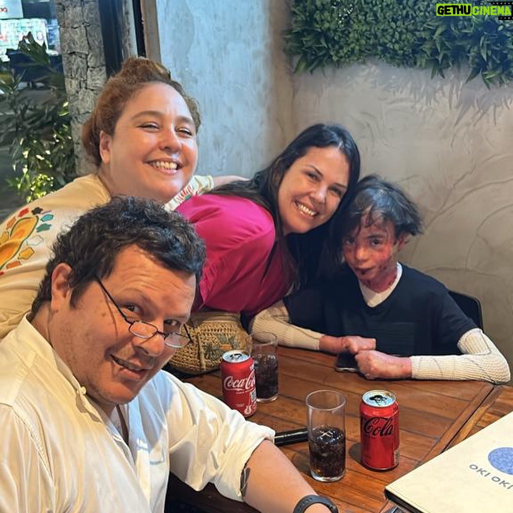 Deborah Colker Instagram - Eita noite boa!!! Esse fim de semana fui com Theo e @toniplatao assistir a peça “Brasil: Pecado Capital” com Eduardo Bueno❤️👏 @teatrocasagrande @lhaus2019 @deboralamm @toniplatao @buenasideias