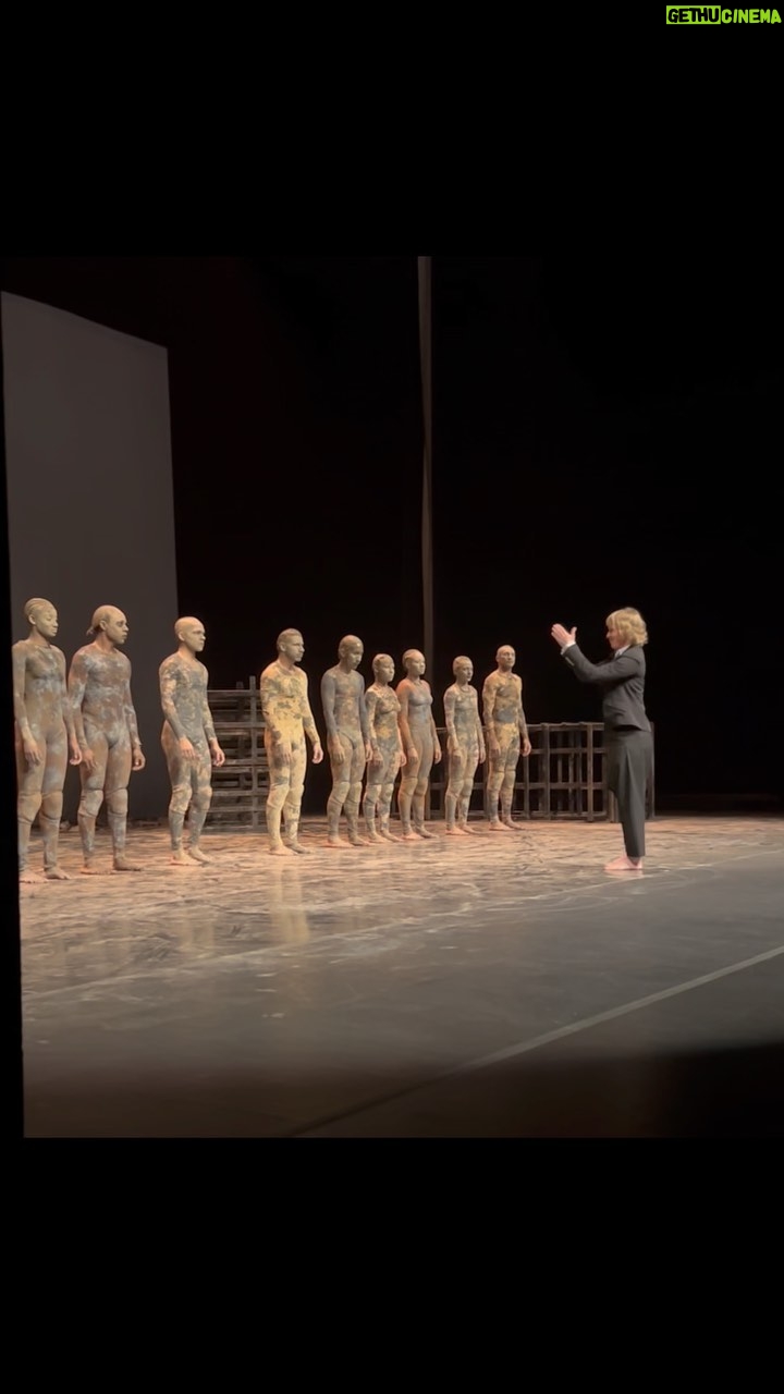 Deborah Colker Instagram - Retrospectiva de um ano de muito trabalho levando nossa arte para os palcos do Brasil e do mundo💫 Foram três continentes (América do Sul, Europa e Ásia), quatro países (Brasil, Uruguai, Portugal e Taiwan), nove estados do Brasil (Rio de Janeiro, São Paulo, Rio Grande do Sul, Tocantins, Pará, Maranhão, Piauí, Ceará e Rio Grande do Norte), 17 cidades (Rio de Janeiro, Montevideo (UY), Santos, Caraguatatuba, São Paulo, Jundiaí, Campinas, Campos dos Goytacazes, Palmas, Belém, São Luís, Teresina, Fortaleza, Natal, Lisboa (PT), Taipei (TW) e 53 apresentações! E que 2024 seja um ano de muito trabalho, garra, leveza e cura para todos nós🎉 #ciadeborahcolker #deborahcolker #dançacontemporanea #retrospectiva2023