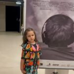 Deborah Colker Instagram - Ontem na pré-estreia de “CAFI”! ❤️ Documentário lindo e emocionante dirigido por Lírio Ferreira e Nayara Ney que estreia nessa quinta-feira (16). CAFI MERECE! Na última foto Fausto Fawcet, meu parceiro de vida, de poesia, de rua! Vem um documentário sobre ele que tenho participação🫀