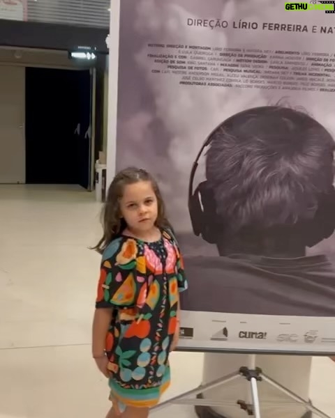 Deborah Colker Instagram - Ontem na pré-estreia de “CAFI”! ❤️ Documentário lindo e emocionante dirigido por Lírio Ferreira e Nayara Ney que estreia nessa quinta-feira (16). CAFI MERECE! Na última foto Fausto Fawcet, meu parceiro de vida, de poesia, de rua! Vem um documentário sobre ele que tenho participação🫀