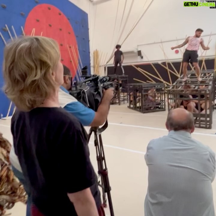 Deborah Colker Instagram - E hoje nossa sede se transformou no studio de gravação pra @rtppt Muito importante termos a chance nos comunicar com Portugal para falar um pouco mais sobre a essência de Cão Sem Plumas! Obrigada RTP. Estaremos em Lisboa com Cão Sem Plumas nos dias 21, 22 e 23 de novembro, no Teatro Tivoli BBVA. #DeborahColker #rtppt #rtp #CãoSemPlumas #CãoSemPlumasemLisboa #CiaDeborahColker #DançaContemporânea