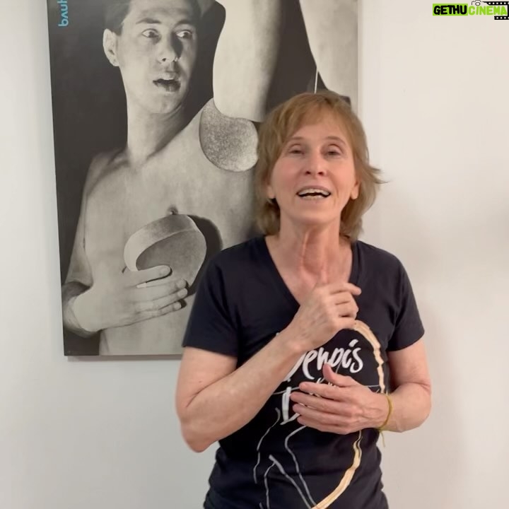 Deborah Colker Instagram - Hoje é dia do mestre e eu não poderia deixar de falar sobre Graciela Figueroa, minha mestra, o começo da minha história na dança🤍 Viva os mestres, aqueles que nos ensinam que sempre precisamos continuar aprendendo! #diadomestre #deborahcolker