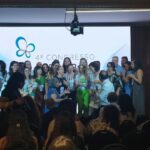 Deborah Colker Instagram – Nesse final de semana, tive a alegria de participar do 4º Congresso Debra Brasil para compartilhar pesquisas, experiências e descobertas sobre Epidermólise Bolhosa. É muito gratificante poder integrar essas conversas tão importantes, que trazem luz à EB e também mostram a paixão pela missão de buscar diferentes formas de cura. 

#congressodebrabrasil #EB #debrabrasil #epidermolisebolhosa #congressoeb #cuidadoscomeb #avançosnasaúde