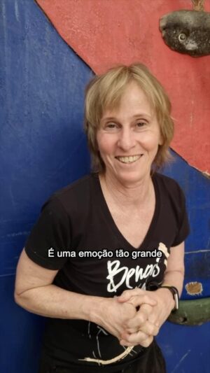 Deborah Colker Instagram - O Espetáculo de Final de Ano do CMDC está chegando e assim como a gente, a Deborah está muito empolgada.

Nosso objetivo é fazer com que a dança se perpetue e seja um instrumento de educação e transformação.

Que comece a contagem regressiva🤩

#soucmdc #centrodemovimento #dança #deborahcolker