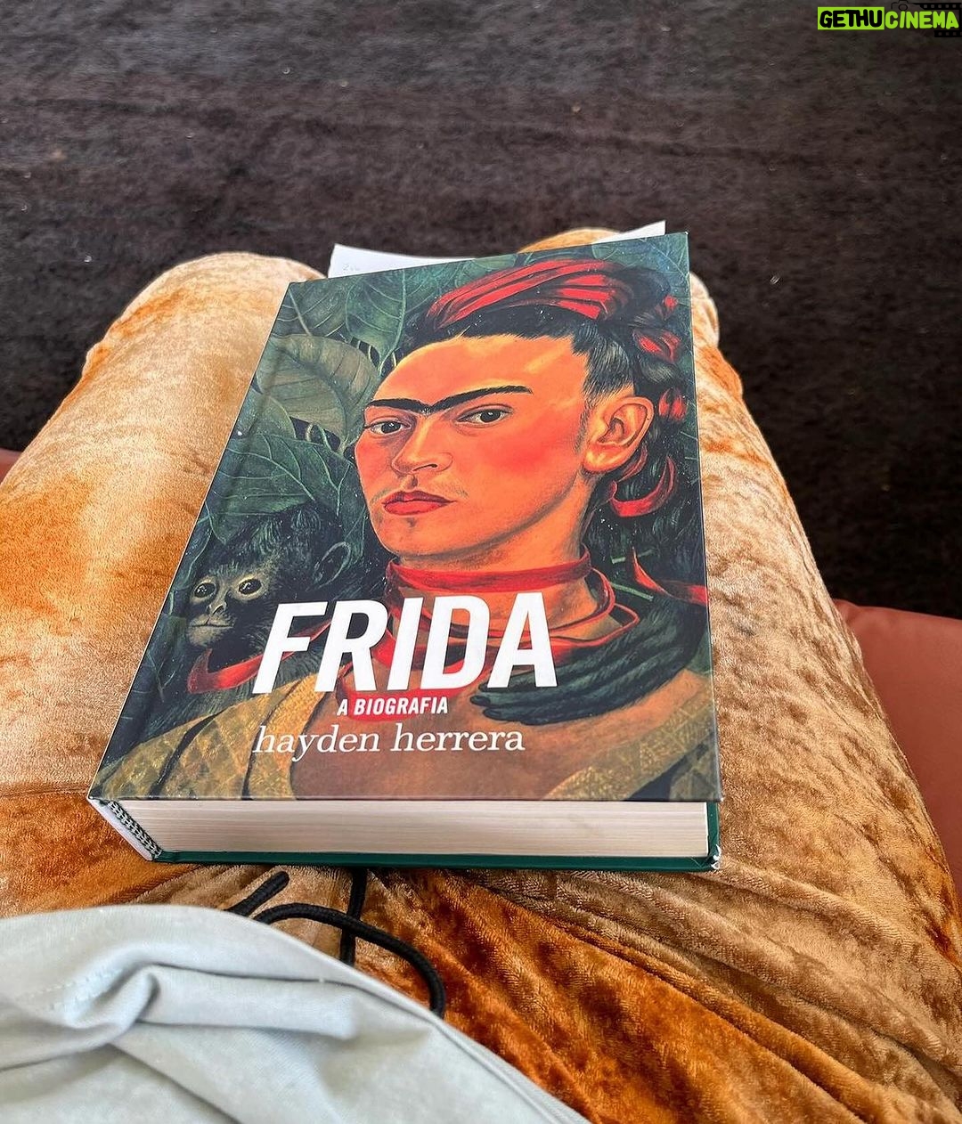 Deborah Colker Instagram - Vida que segue, mais um, que seja bom❤️
