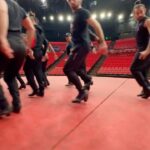 Deborah Colker Instagram - dança e sincronicidade🤍💫 Vídeo 1 @goldengauchos vídeo 2 - @pavelkurov2.0 Vídeo 3 - @a_k_da_don Vídeo 4 - @ballet_class_1leo