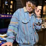 DeeGor Ho Instagram – 太陽眼鏡係我生活必需品🤪限量款真係要搶‼️
———————————————————————
Oakley同街頭時尚教父藤原浩嘅第七次合作🤝🏻，推出Oakley X FRAGMENT 2023秋冬系列🕶，鍾意潮流新品嘅我又點會錯過呀？！

限量版Fragment X Oakley融合頂尖技術同 藤原浩 嘅極簡美學時尚設計，帶嚟無與倫比嘅視覺享受💯！

全球限量Mars 係歷史上最具顛覆性嘅設計，皮革鏡採用同製造火箭🚀引擎所用金屬零件相同嘅尖端技術，將科學同藝術完美結合。

同場加映專為滑雪登峰而設計嘅Oakley Line Miner 溥儀眼鏡獨家色系🥽，貼合臉型同時提供極緻嘅週邊視覺！

以上三個系列均由Puyi Optical 溥儀眼鏡獨家發售📣

#Oakley #Oakleyhk #PuyiOptical #溥儀眼鏡 #Fragment #SutroVented #SutroLiteSweep #OakleyMars #LineMiner @PuyiOptical