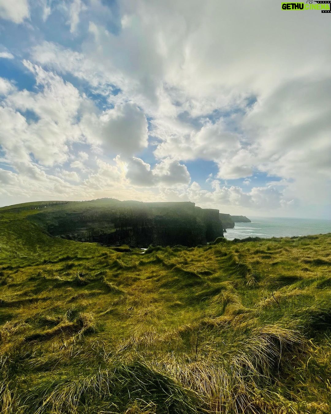 Delna Davis Instagram - Opening a new chapter in the book of life #2024 Cliffs of Moher, Ireland