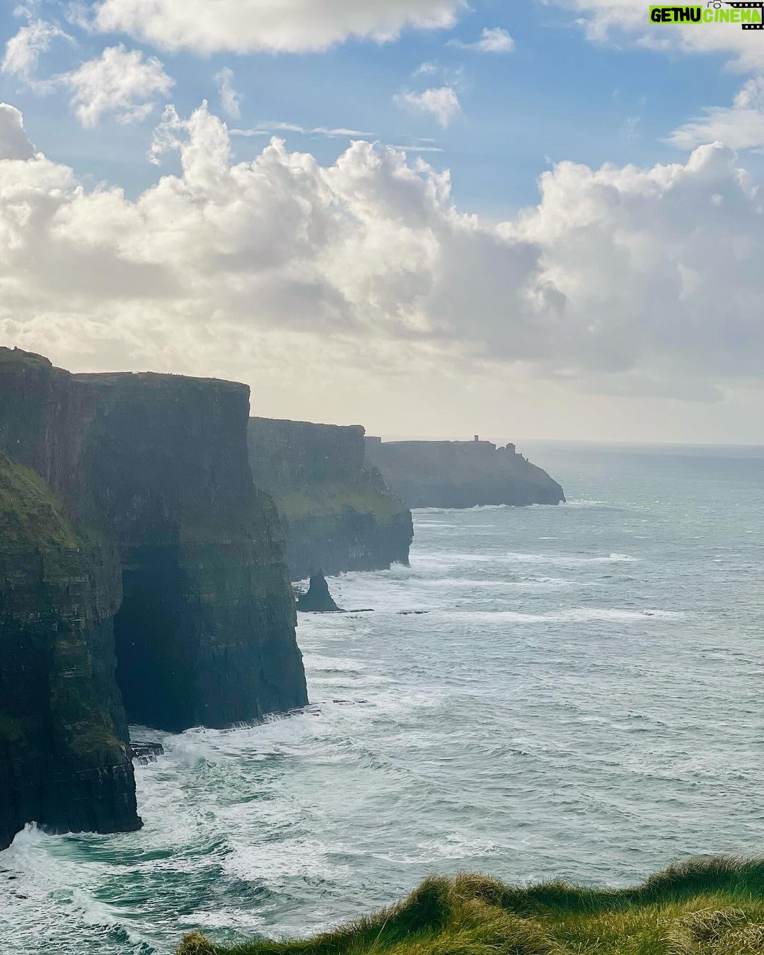 Delna Davis Instagram - Opening a new chapter in the book of life #2024 Cliffs of Moher, Ireland