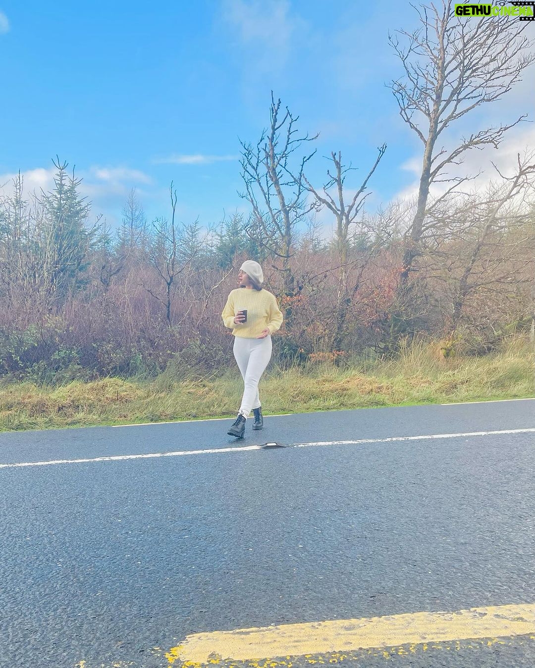 Delna Davis Instagram - Everything beautiful in its time. ✨ Ireland