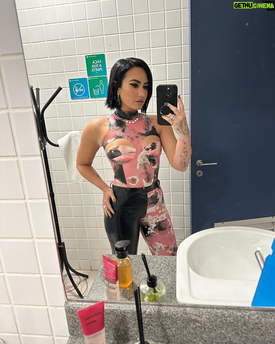 Demi Lovato Instagram - The last slide tho 🥹