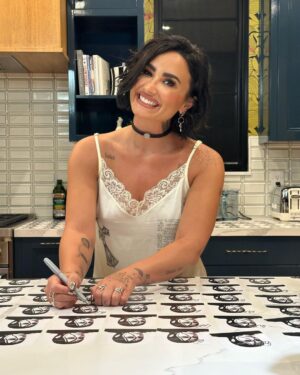 Demi Lovato Instagram - This summer has been *chefs kiss* 🤌🏼 Feeling so grateful and happy 🥰 PS. Only 6k more album inserts to sign 🫨😅