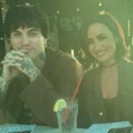 Demi Lovato Instagram - “Summa summa summa time” ☀️🌴🖤