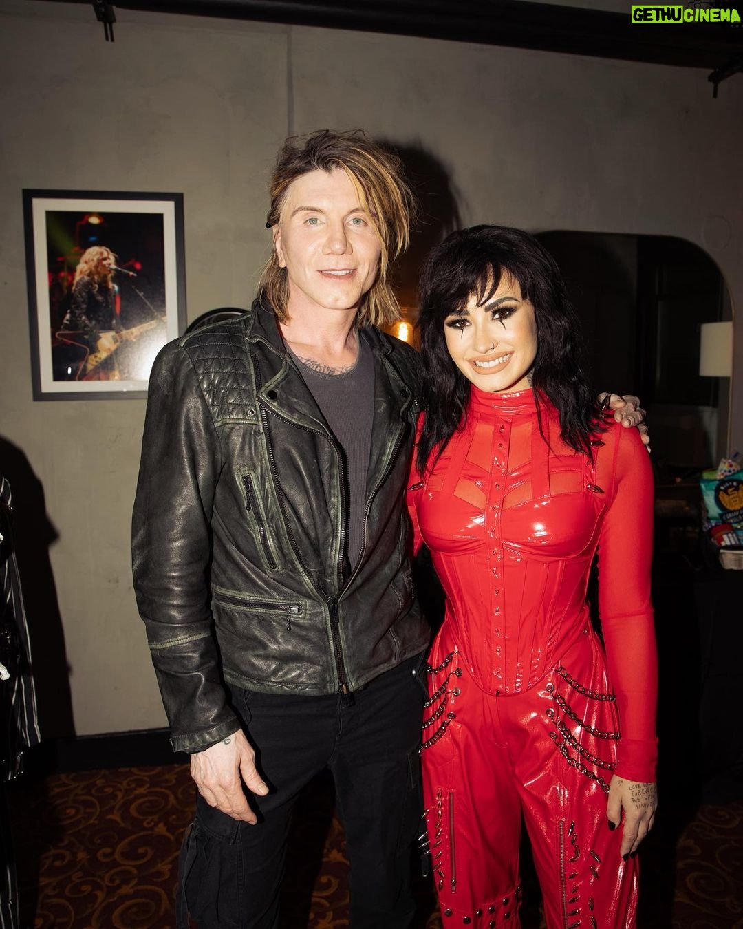 Demi Lovato Instagram - Thank you again John!! This meant so much to me ππΌππΌ @googoodollsofficial