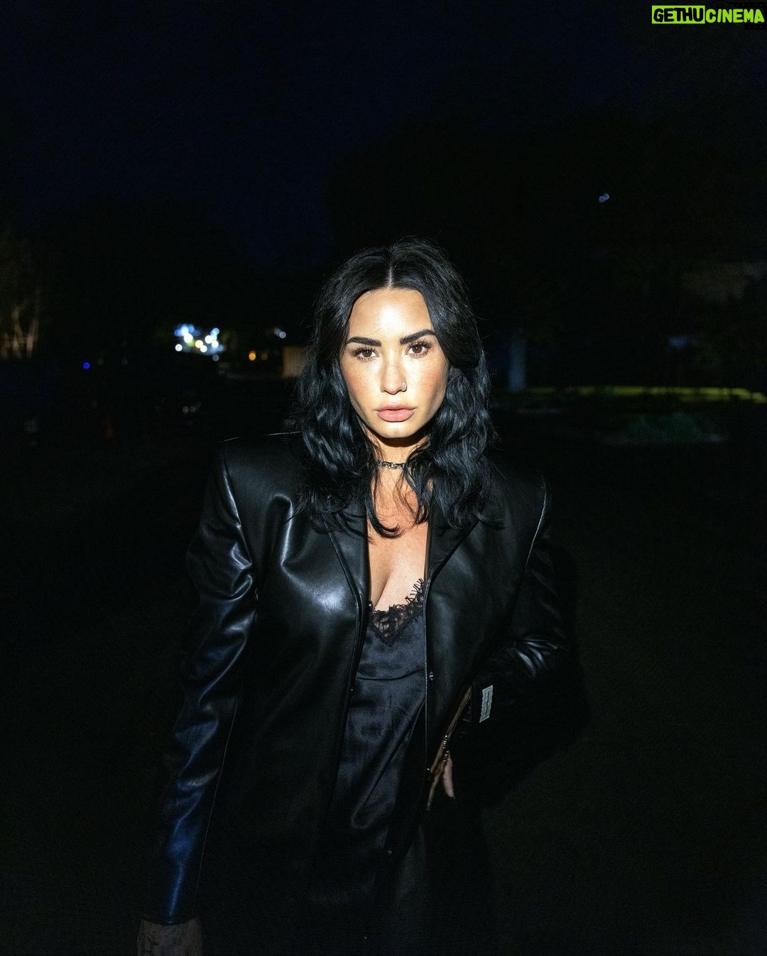 Demi Lovato Instagram - My blood my loins My lungs my noise It’s mine Or I’m just swine