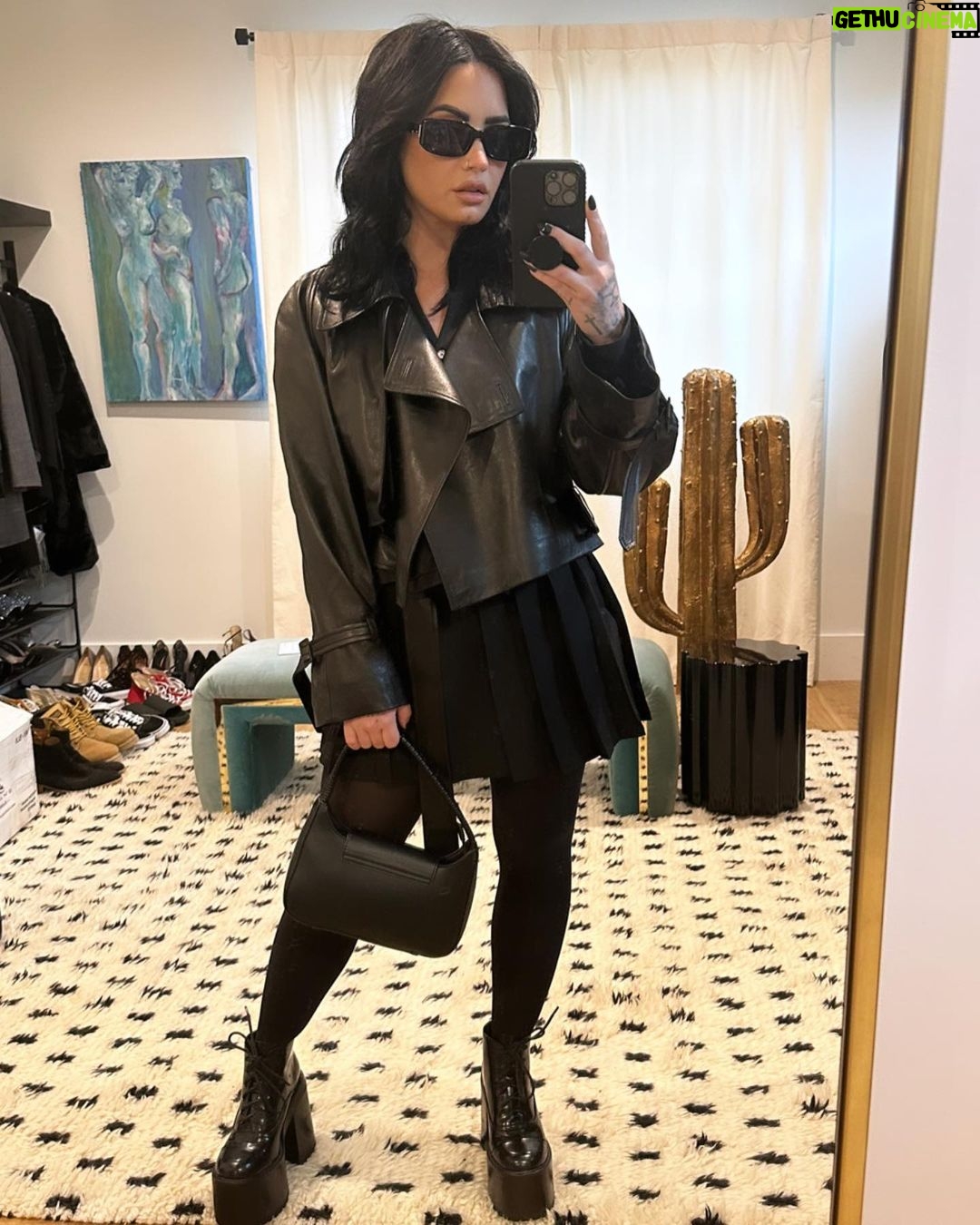Demi Lovato Instagram - Another day another dump 💚 who’s excited for Heart Attack…?!!!