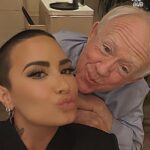 Demi Lovato Instagram - 🖤