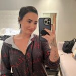 Demi Lovato Instagram - Haven’t posted a dump in a while 🖤