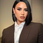 Demi Lovato Instagram - 🤎🤎🤎