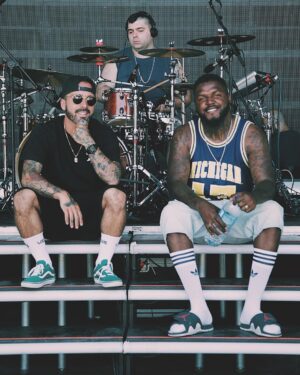 Dengaz Instagram - Já estamos em Setúbal! 
Dengaz & AHYA Band, hoje com o meu brother @plutonio2765 como convidado na Semana Académica!

Show às 00H00!!
#ParaSempreTour2017 (📸 @notfrancisco )