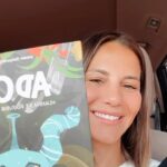 Derya Beşerler Instagram - Uzun zamandır sizlerle paylaşmak için sabırsızlandığım bir haberdi bu.. 🤗 Adok (benim küçük uzaylım) küçük okurlarıyla nihayet buluştu❤️link biomda👉🏼