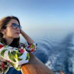 Derya Beşerler Instagram - Denize daldım gittim. Karşim de haberim yokmuş gibi çekti🤓🌊 @ekinturkmen